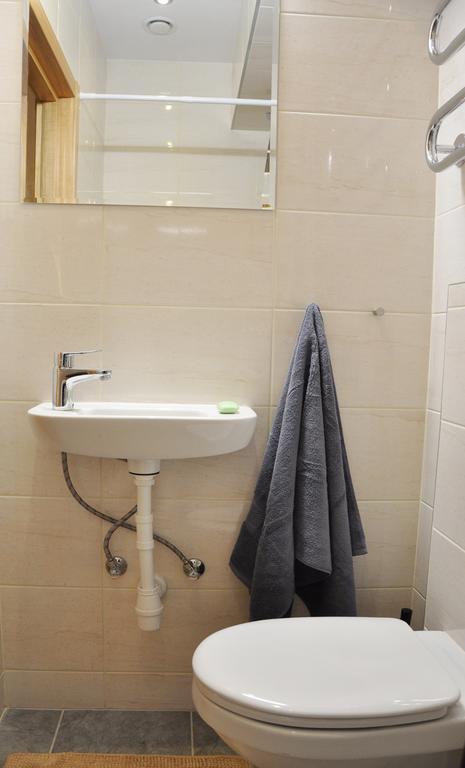 Bomb Shelter Apartment Βίλνιους Δωμάτιο φωτογραφία