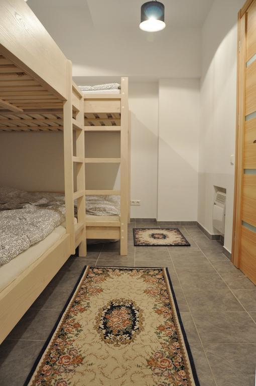Bomb Shelter Apartment Βίλνιους Δωμάτιο φωτογραφία
